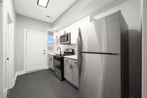 1030 E 47th St, Chicago, IL 60653 photo 38