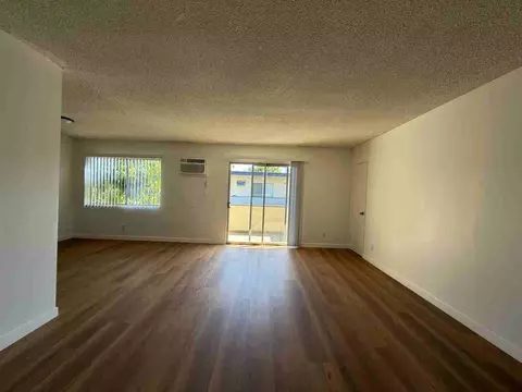 5301 Newcastle Ave, Los Angeles, CA 91316