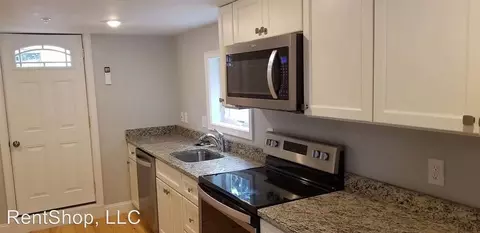 175 Pleasant St, Marblehead, MA 01945