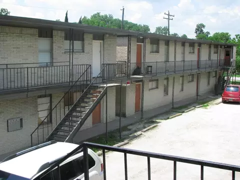 3806 Wipprecht St, Houston, TX 77026
