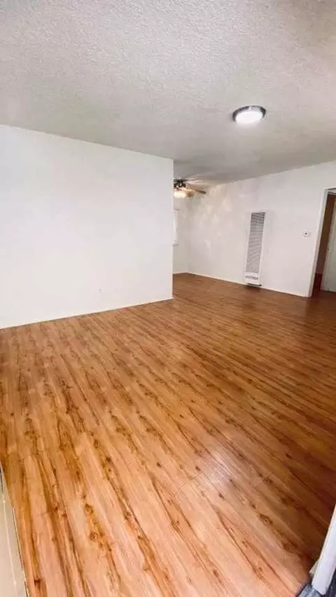 6640 Darby Ave, Los Angeles, CA 91335