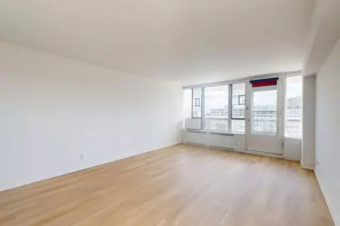 3233 S King Dr, Chicago, IL 60616