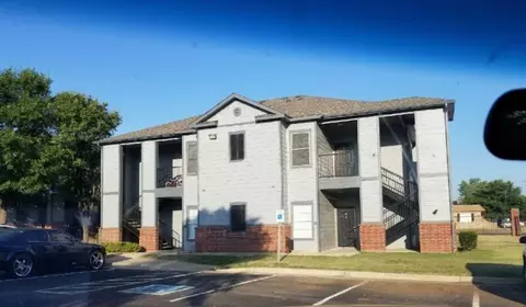 1500 Yonkers St, Plainview, TX 79072 photo 2