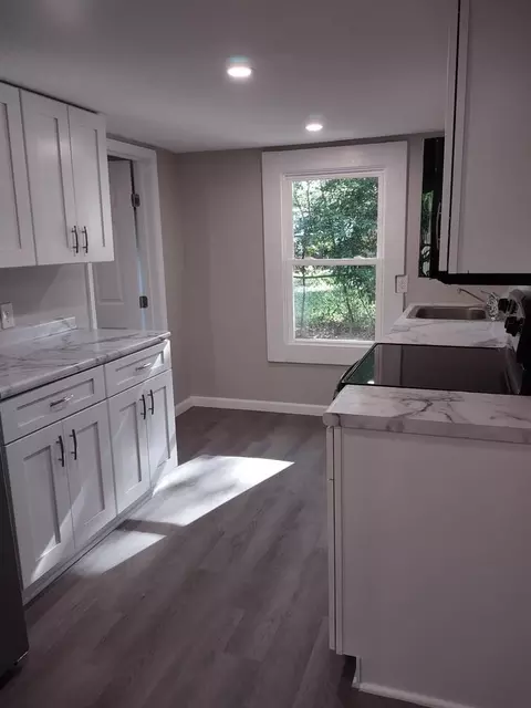22 Glass Ave, Saraland, AL 36571