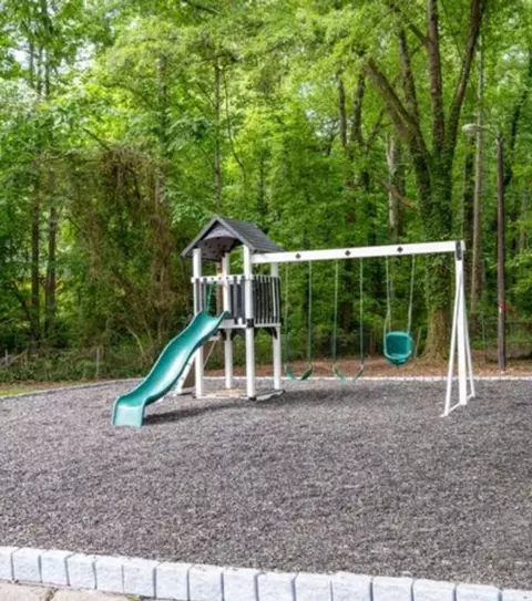 Grove Ave, Winston Salem, NC 27105