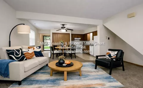 3557 NE Independence Cir, Lees Summit, MO 64064