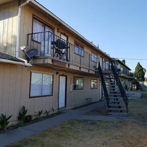 4530 E Thomas Ave, Fresno, CA 93702