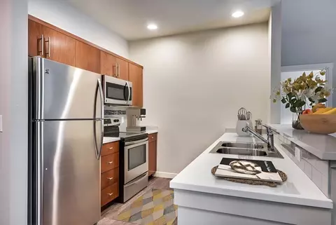 827 E Riverside Dr, Eagle, ID 83616