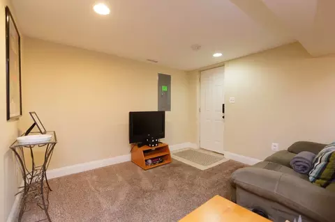 435 Manor Pl NW, Washington, DC 20010