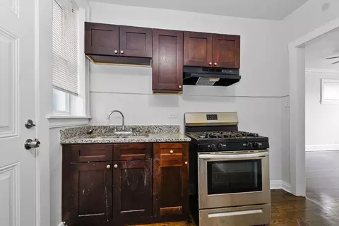 7415 S Colfax Ave, Chicago, IL 60649