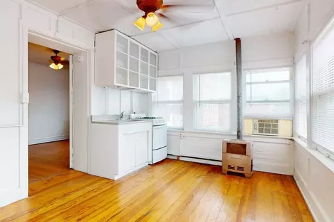 721 E Armour Blvd, Kansas City, MO 64109