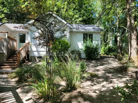 5503 S Corbett Ave, Portland, OR 97239