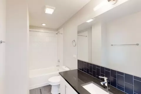 4659 S Drexel Blvd, Chicago, IL 60653 photo 9