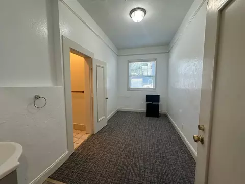 198 Carl St, San Francisco, CA 94117