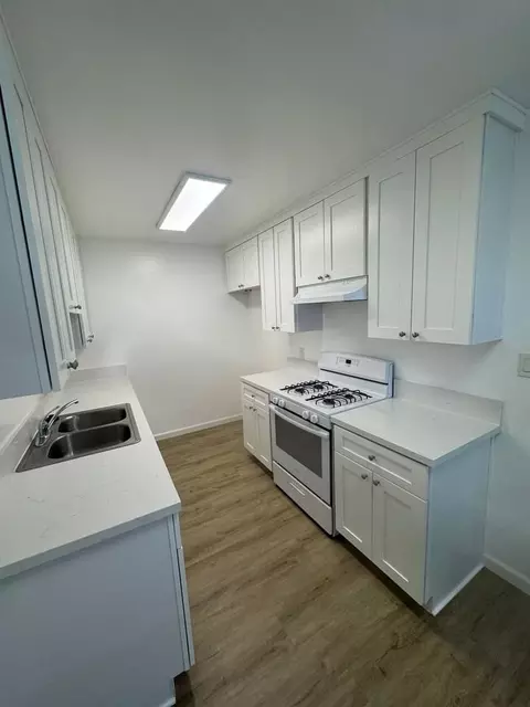 842 N Olive St, Orange, CA 92867