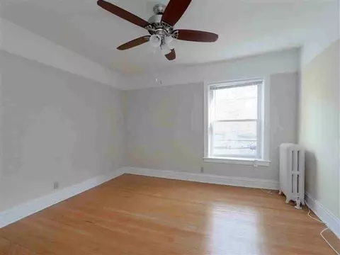 4435 N Greenview Ave, Chicago, IL 60640 photo 14
