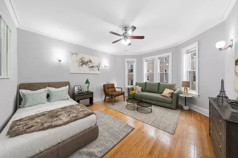 4435 N Greenview Ave, Chicago, IL 60640 photo 3