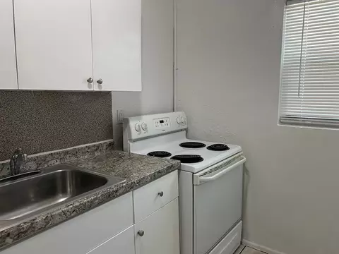1948 NW 2nd Ct, Miami, FL 33136