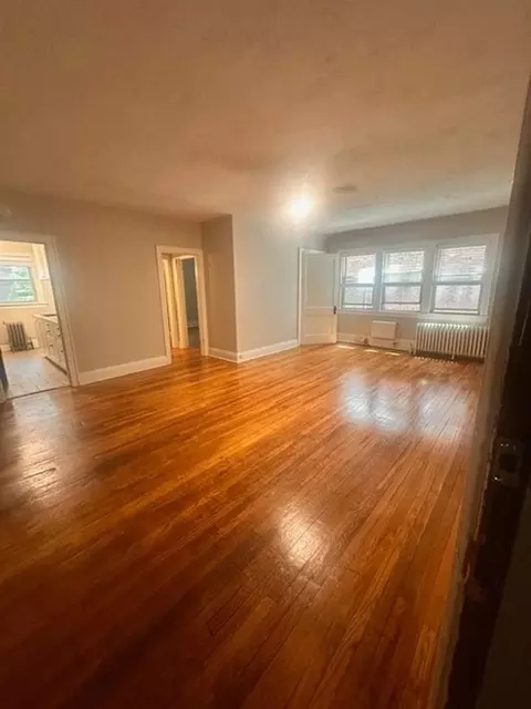 11483 Hessler Rd, Cleveland, OH 44106