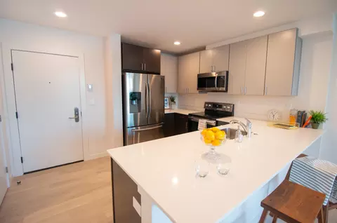 9021 17th Ave SW, Seattle, WA 98106