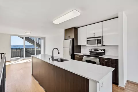 201 W Harrison St, Seattle, WA 98119