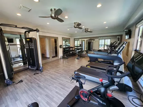 10210 N Foothill Blvd, Cupertino, CA 95014 photo 4