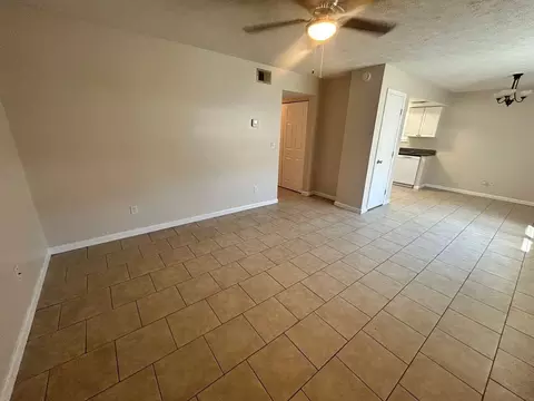 3914 E 11th St, Panama City, FL 32404