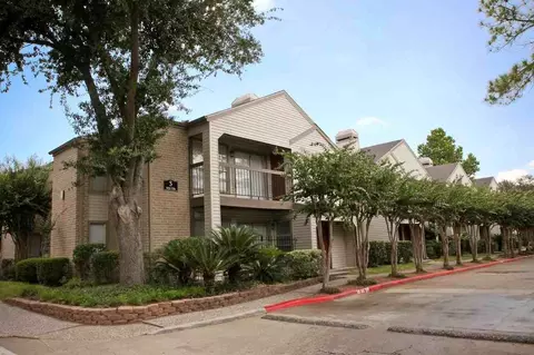 9767 Pagewood Ln, Houston, TX 77042
