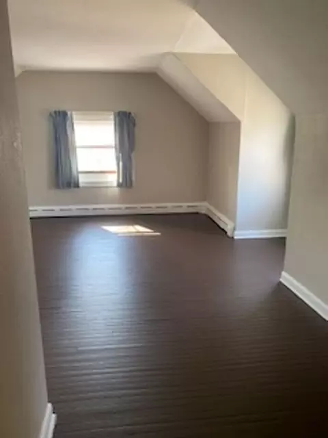 304 Nicholson St, Joliet, IL 60435