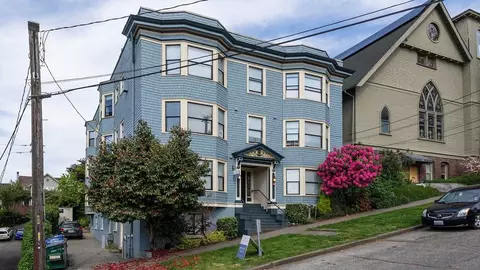 715 2nd Ave N, Seattle, WA 98109