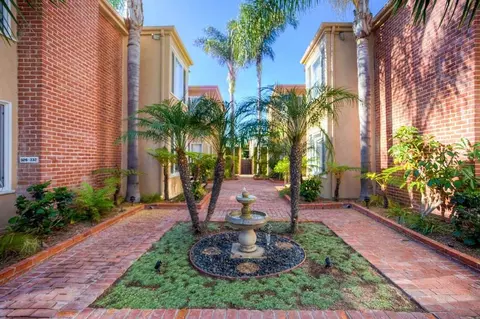 326 Palomar Ave, La Jolla, CA 92037