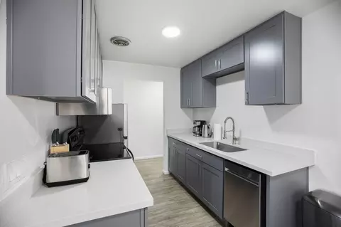 2850 15th Ave W, Seattle, WA 98119