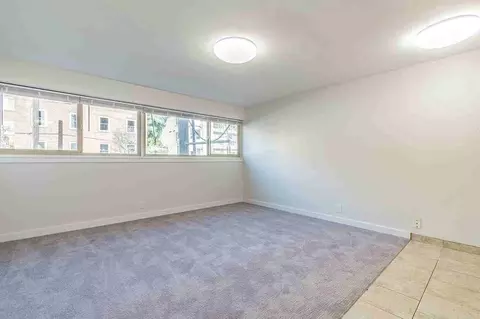 225 W Olympic Pl, Seattle, WA 98119