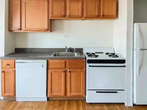 1825 W Foster Ave, Chicago, IL 60640