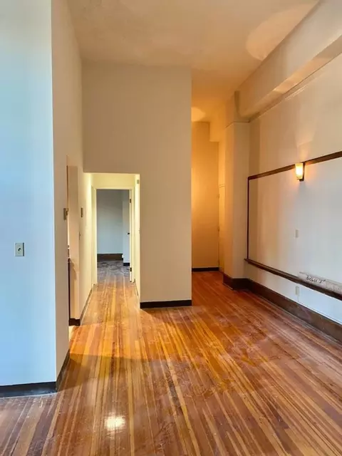 212 3rd St, Troy, NY 12180