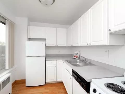 4750 N Clarendon Ave, Chicago, IL 60640 photo 22