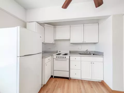 4750 N Clarendon Ave, Chicago, IL 60640 photo 16