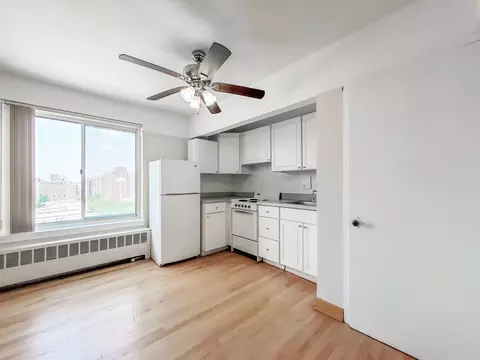 4750 N Clarendon Ave, Chicago, IL 60640 photo 17