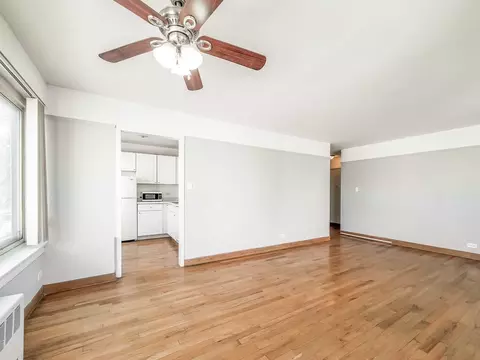 4750 N Clarendon Ave, Chicago, IL 60640 photo 11