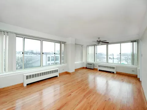 4750 N Clarendon Ave, Chicago, IL 60640 photo 23
