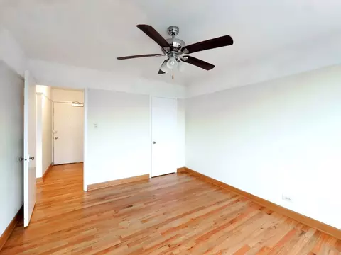 4750 N Clarendon Ave, Chicago, IL 60640 photo 25
