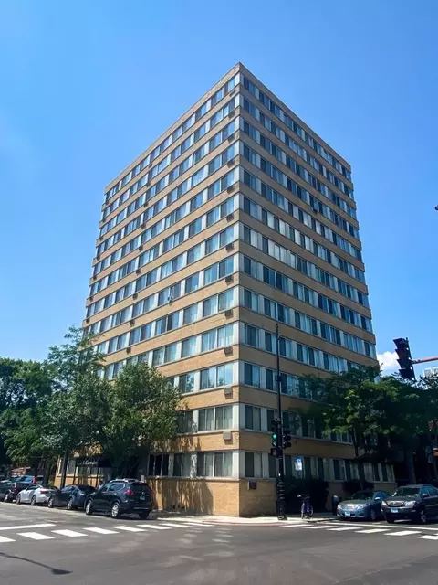 4750 N Clarendon Ave, Chicago, IL 60640 photo 28