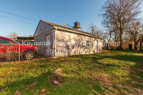 1345 N Lewis Pl, Tulsa, OK 74110