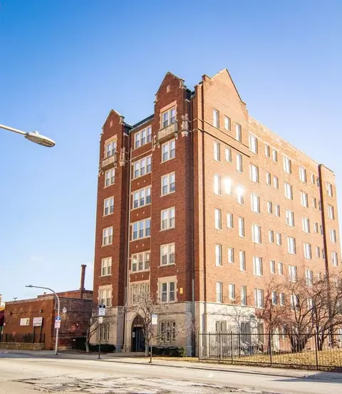 7147 S Jeffery Blvd, Chicago, IL 60649