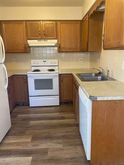 920 Douglas Ave, Loveland, CO 80537 photo 3
