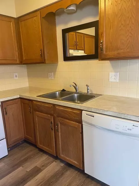 920 Douglas Ave, Loveland, CO 80537 photo 2