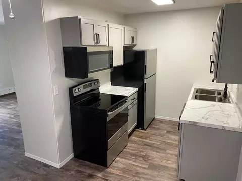 1711 E 1st St, Duluth, MN 55812