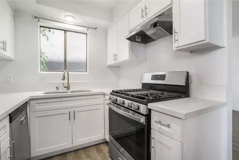 1030 N Orange Grove Ave, West Hollywood, CA 90046