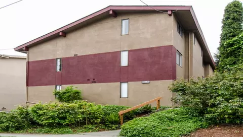 4259 8th Ave NE, Seattle, WA 98105