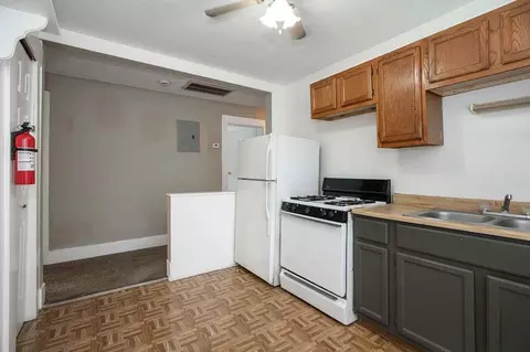 1432 W 110th St, Cleveland, OH 44102